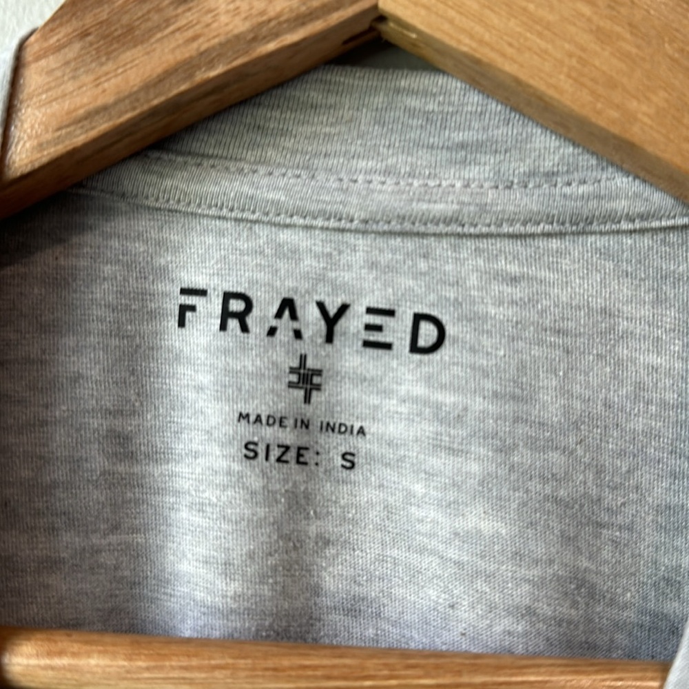 NWT Fayed gray soft LOVE graphic tee S - Picture 5 of 5